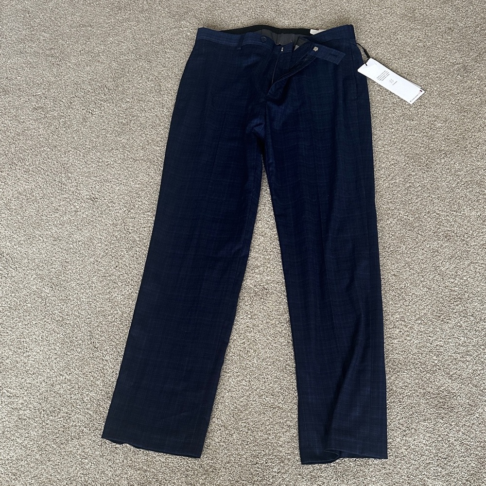 Calvin Klein Men's Navy Dress Pants slim fit 34x32 NWT